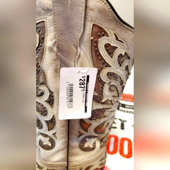 Authentic Corral Boots size 7 1/2. NWT - Picture 13 of 15